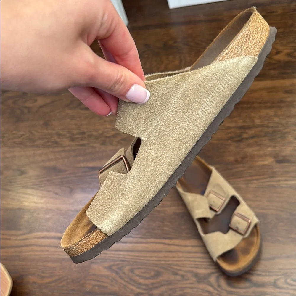 Women’s Birkenstocks - Picture 5 of 6